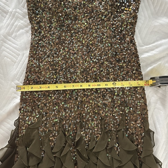 GLAMOROUS 🥂Kay Unger short formal dress Size 2. - Picture 9 of 11